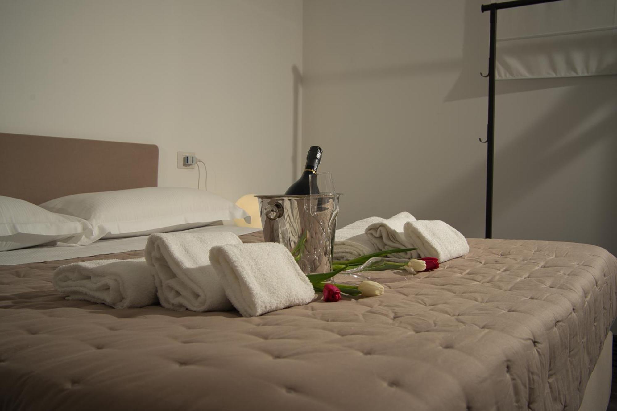 Central Apartment Матера Екстериор снимка